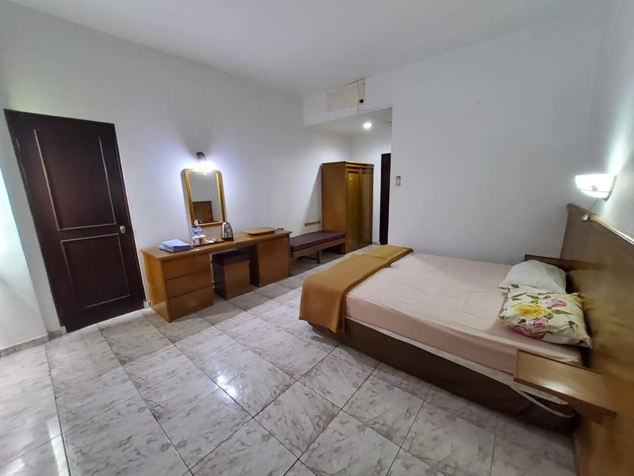 Hotel Kumala Samudra Cikakak Eksteriør bilde