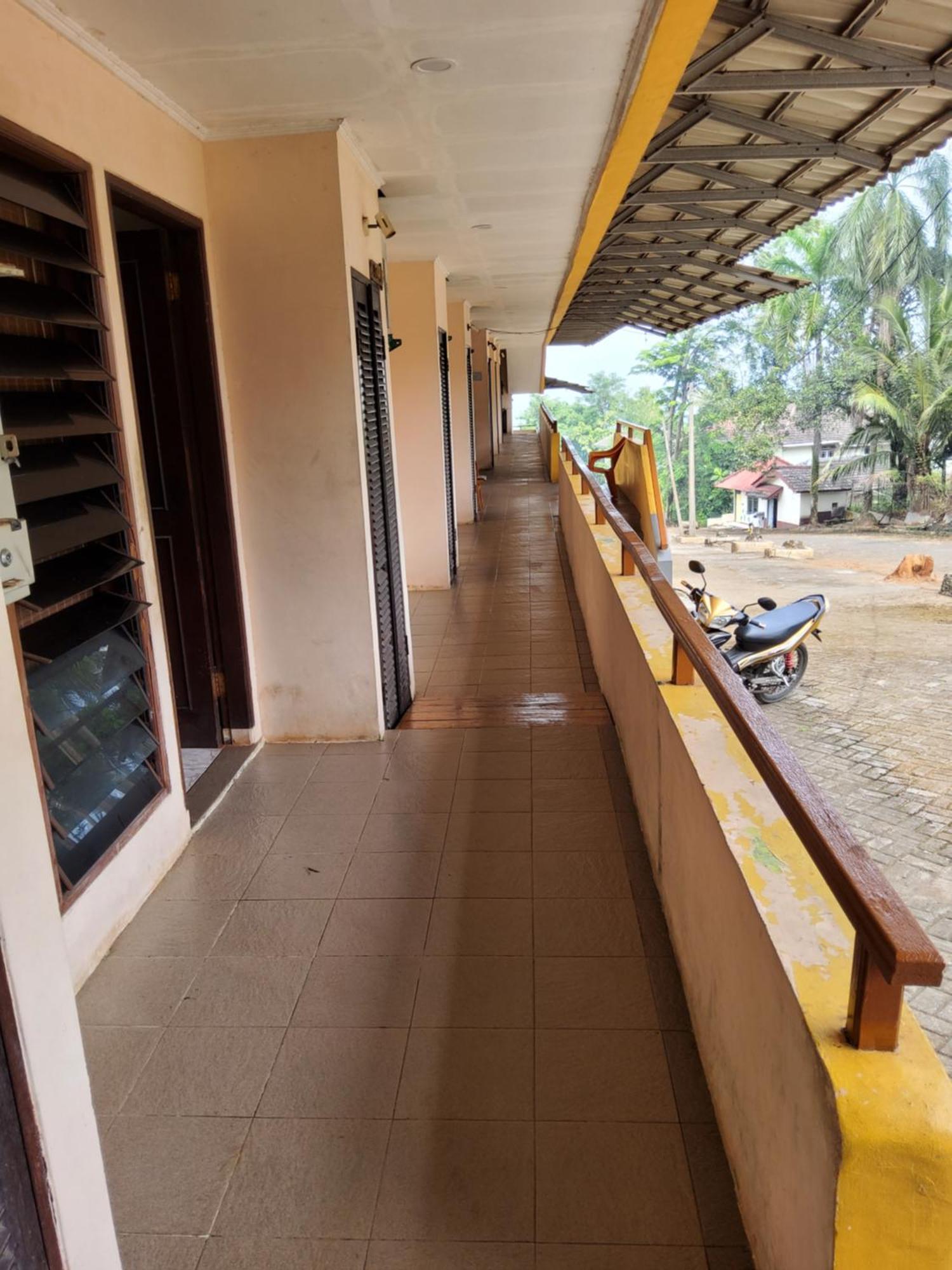 Hotel Kumala Samudra Cikakak Eksteriør bilde